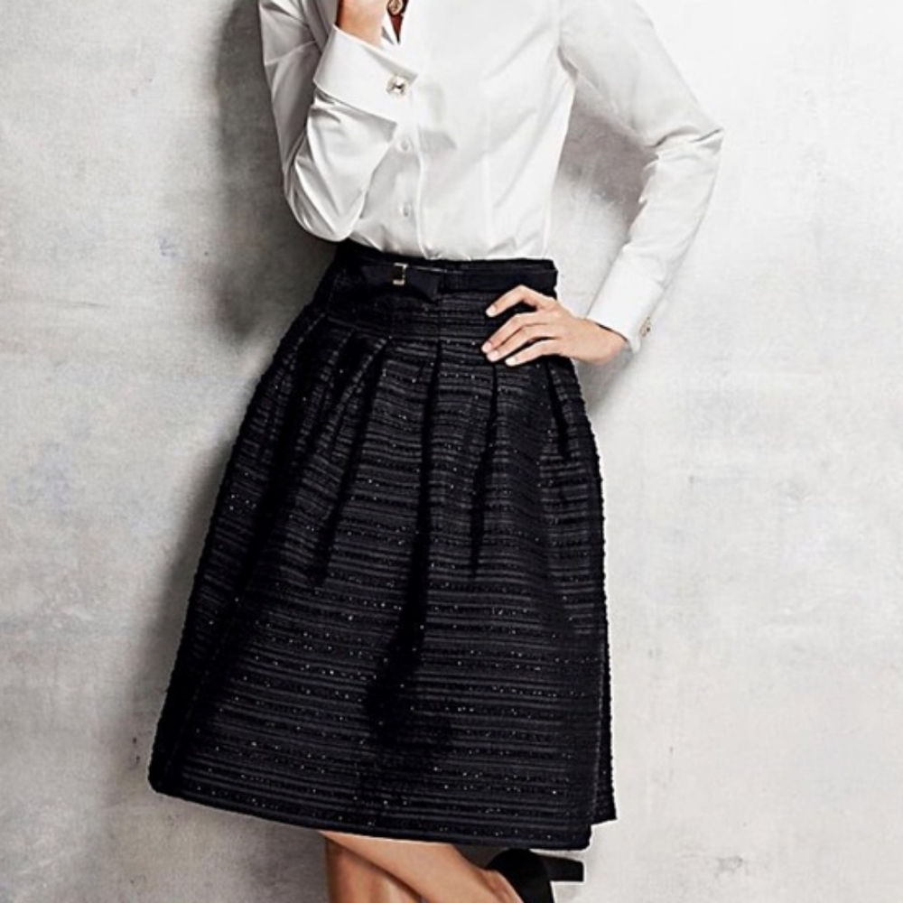 NWT! TALBOTS PETITE BLACK PLEATED FULL SKIRT (8P)